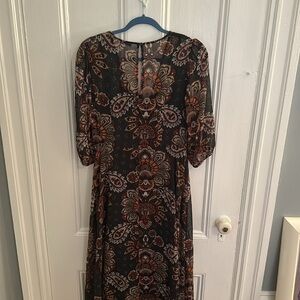Calvin Klein Size 8 Paisley Dress
